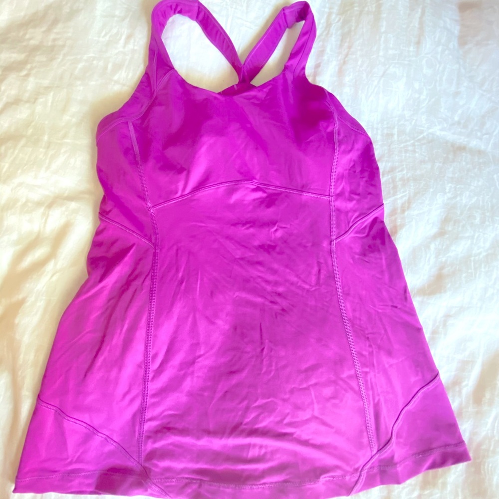 Lululemon top with built in bra